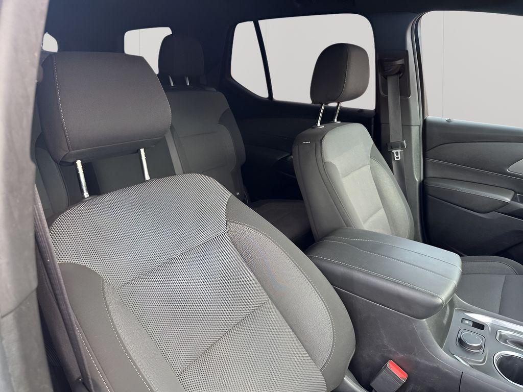 used 2023 Chevrolet Traverse car, priced at $23,395
