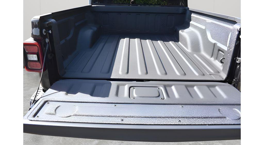 new 2025 Jeep Gladiator car, priced at $48,674