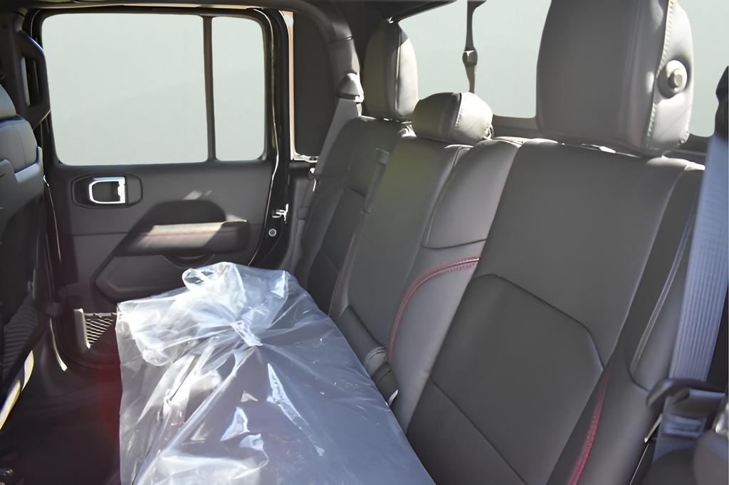 new 2025 Jeep Gladiator car, priced at $54,005