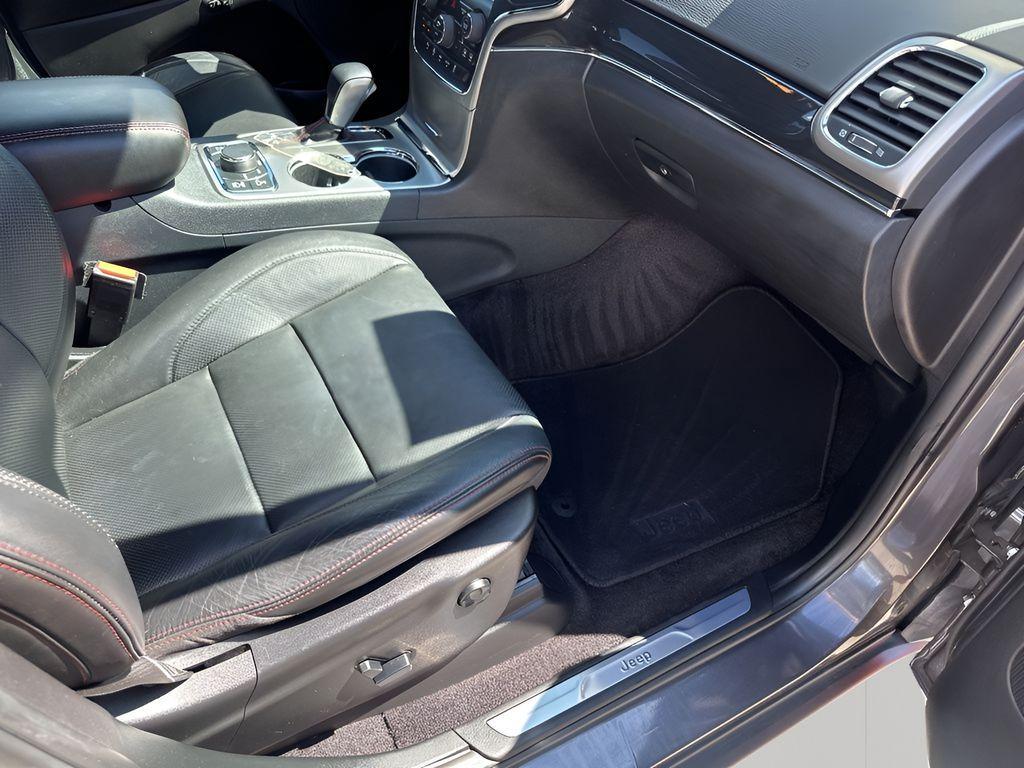 used 2018 Jeep Grand Cherokee car, priced at $17,226