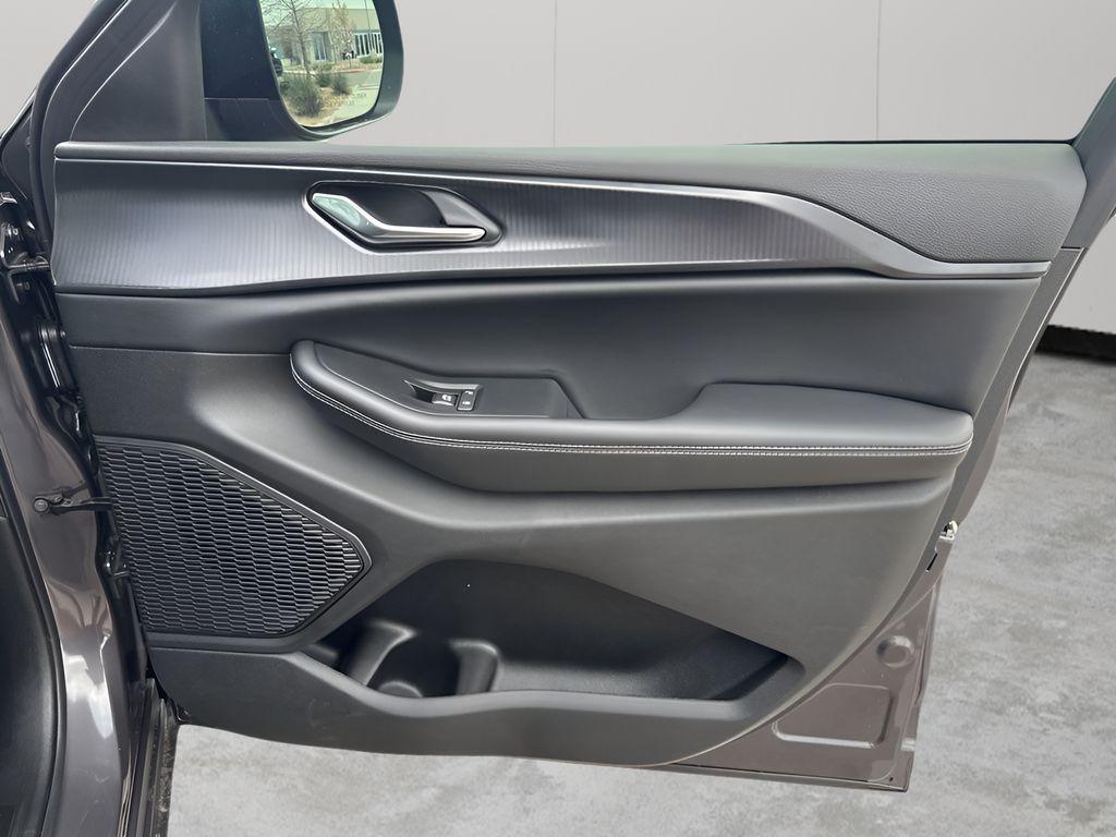 new 2026 Jeep Grand Cherokee car, priced at $43,534