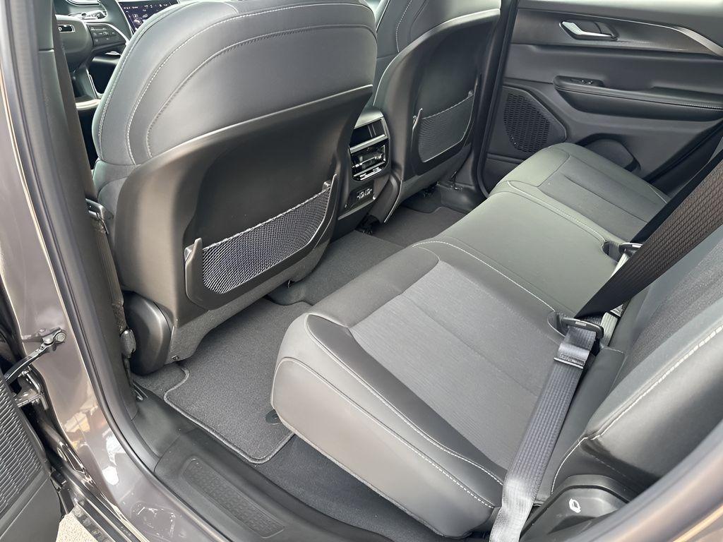 new 2026 Jeep Grand Cherokee car, priced at $43,534