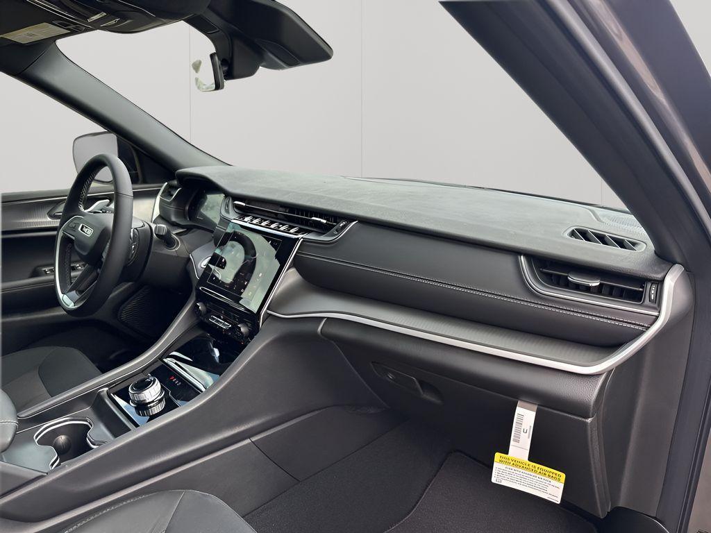 new 2026 Jeep Grand Cherokee car, priced at $43,534