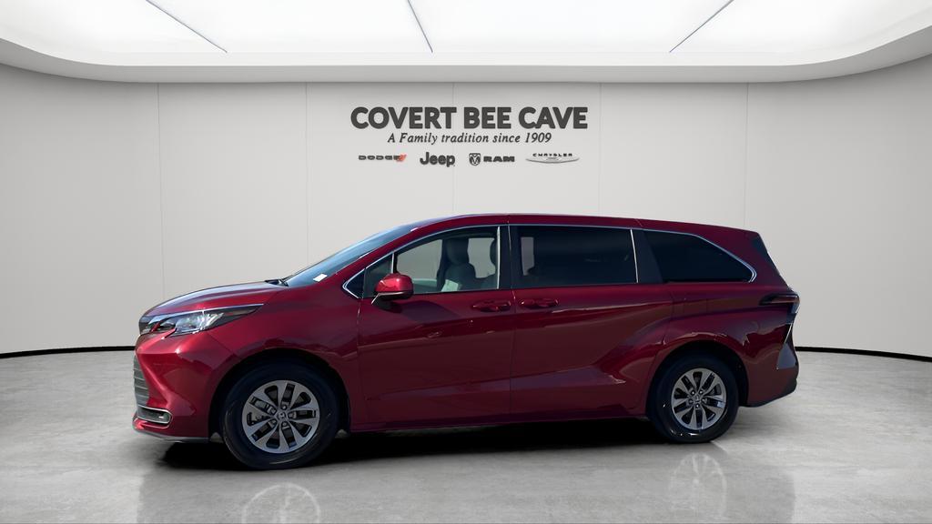 used 2025 Toyota Sienna car, priced at $38,426