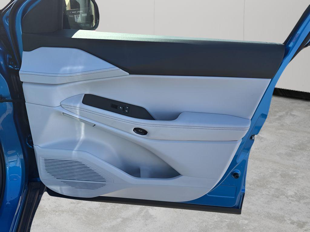 new 2026 Jeep Cherokee car, priced at $41,715