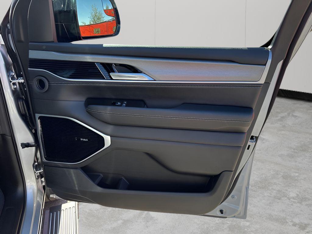 new 2026 Jeep Grand Wagoneer car, priced at $78,899