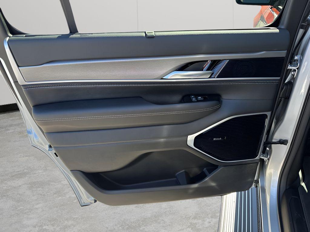 new 2026 Jeep Grand Wagoneer car, priced at $78,899