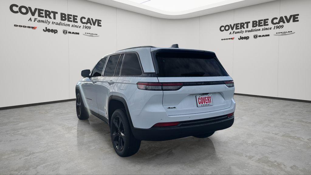 new 2025 Jeep Grand Cherokee car, priced at $37,657