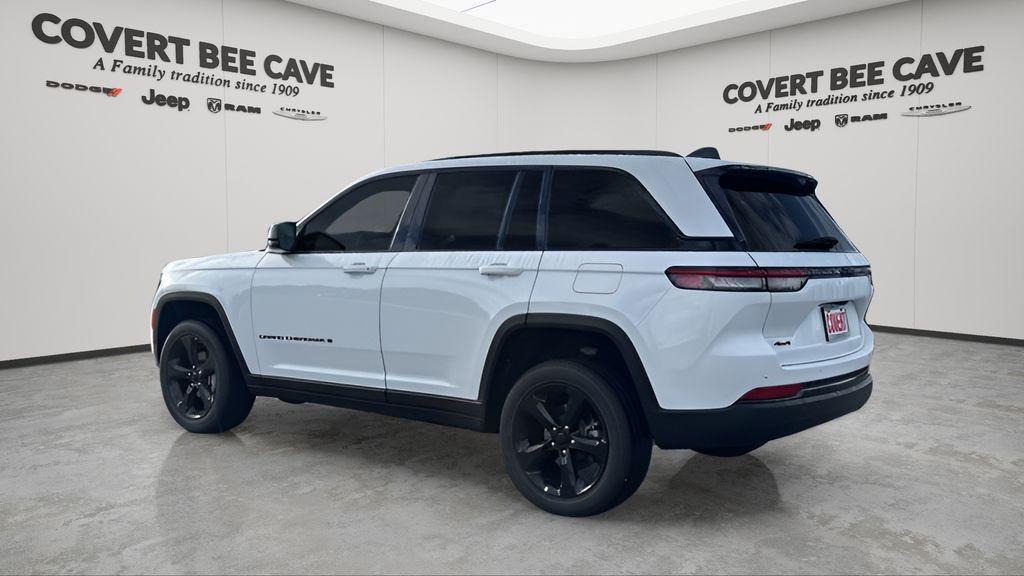 new 2025 Jeep Grand Cherokee car, priced at $37,657