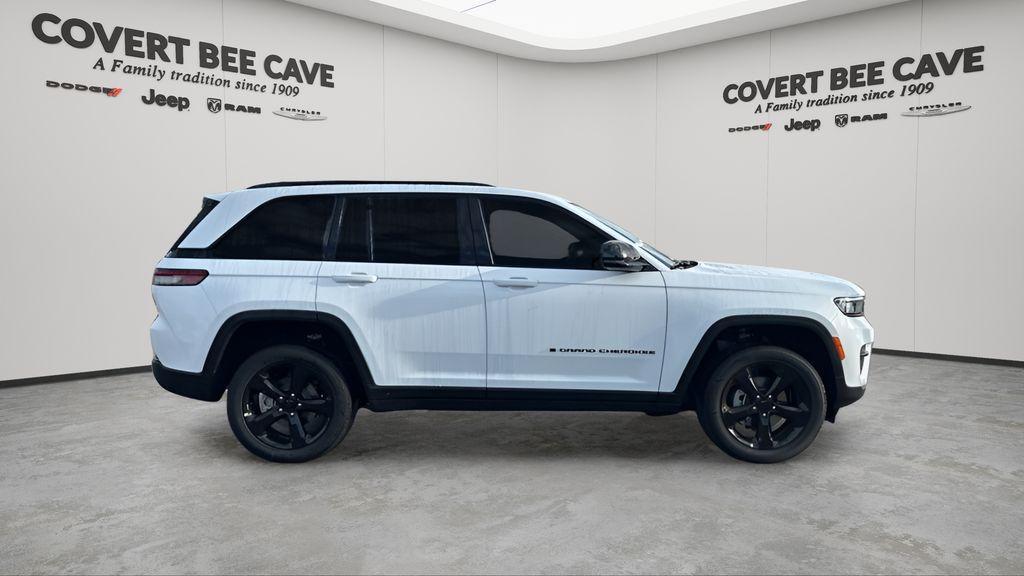 new 2025 Jeep Grand Cherokee car, priced at $37,657