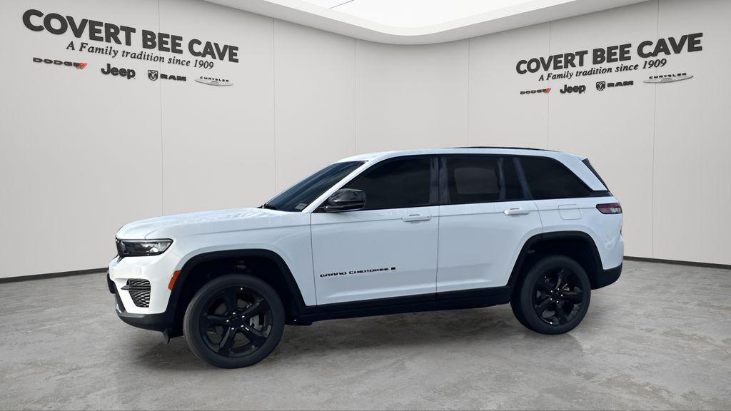 new 2025 Jeep Grand Cherokee car, priced at $37,657