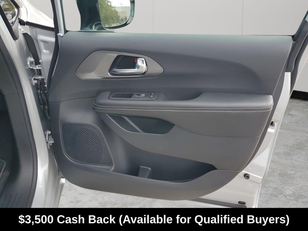 new 2026 Chrysler Pacifica car, priced at $40,861