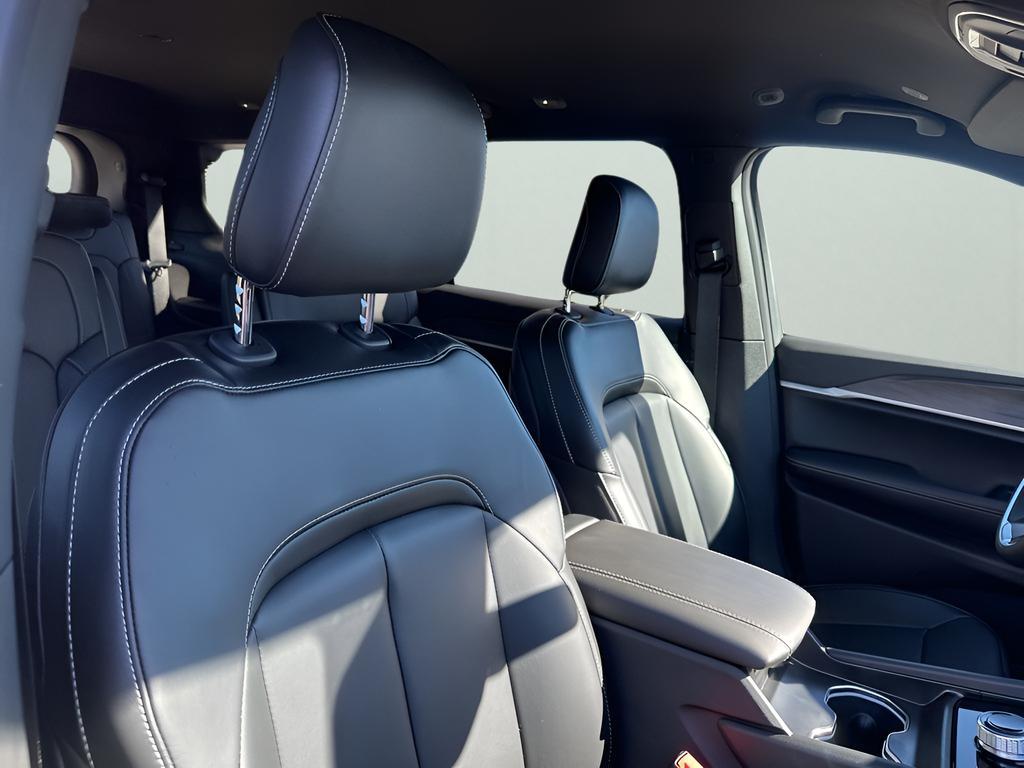 new 2025 Jeep Grand Cherokee L car, priced at $38,743