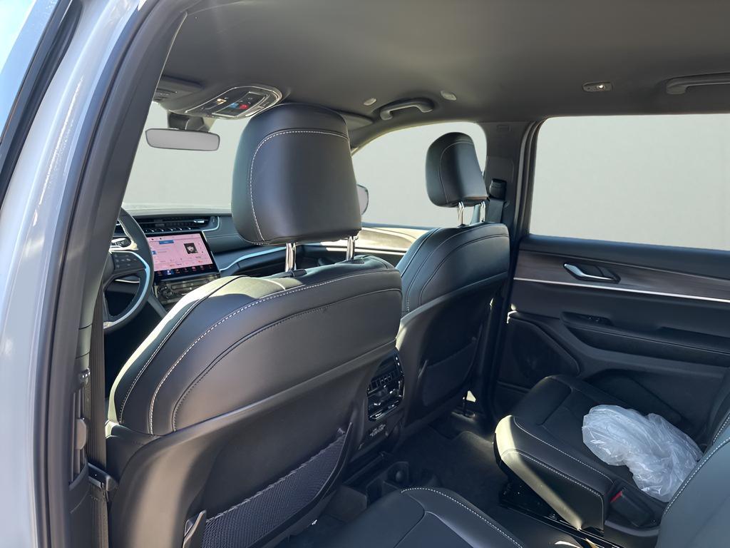 new 2025 Jeep Grand Cherokee L car, priced at $38,743