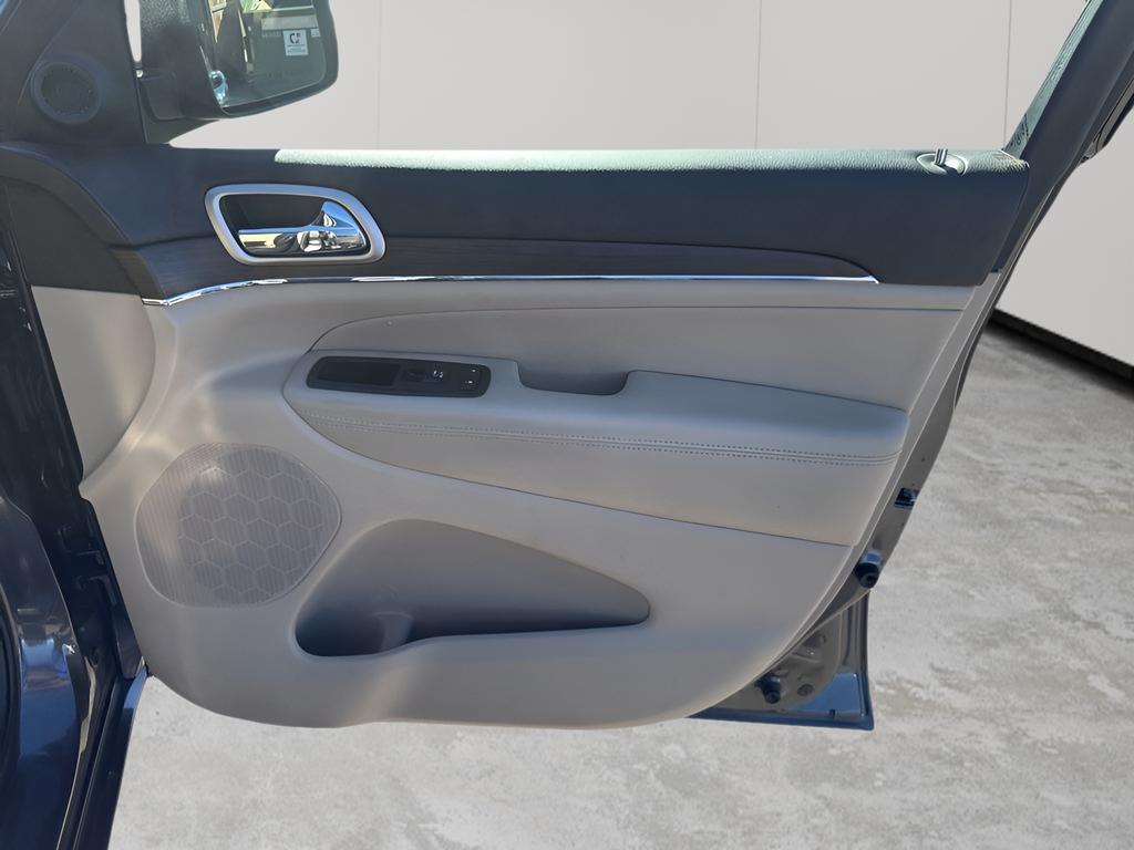 used 2017 Jeep Grand Cherokee car, priced at $12,658