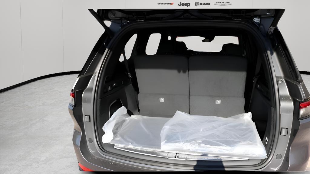 new 2025 Jeep Grand Cherokee L car, priced at $62,905