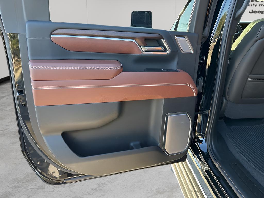 used 2025 GMC Sierra 2500 car, priced at $87,373