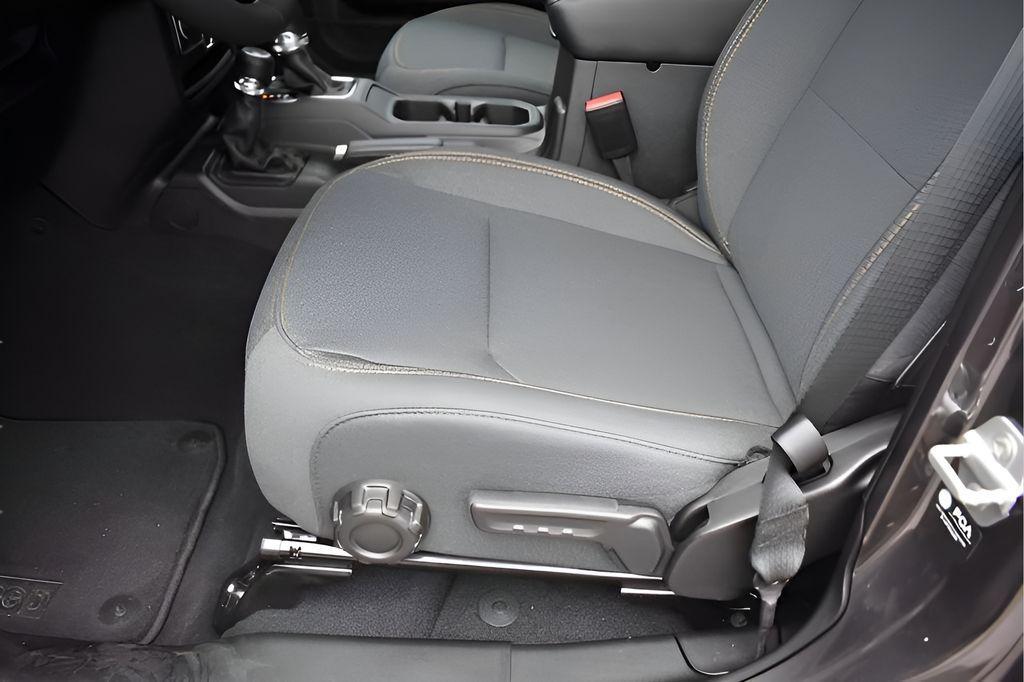 new 2025 Jeep Gladiator car, priced at $40,151