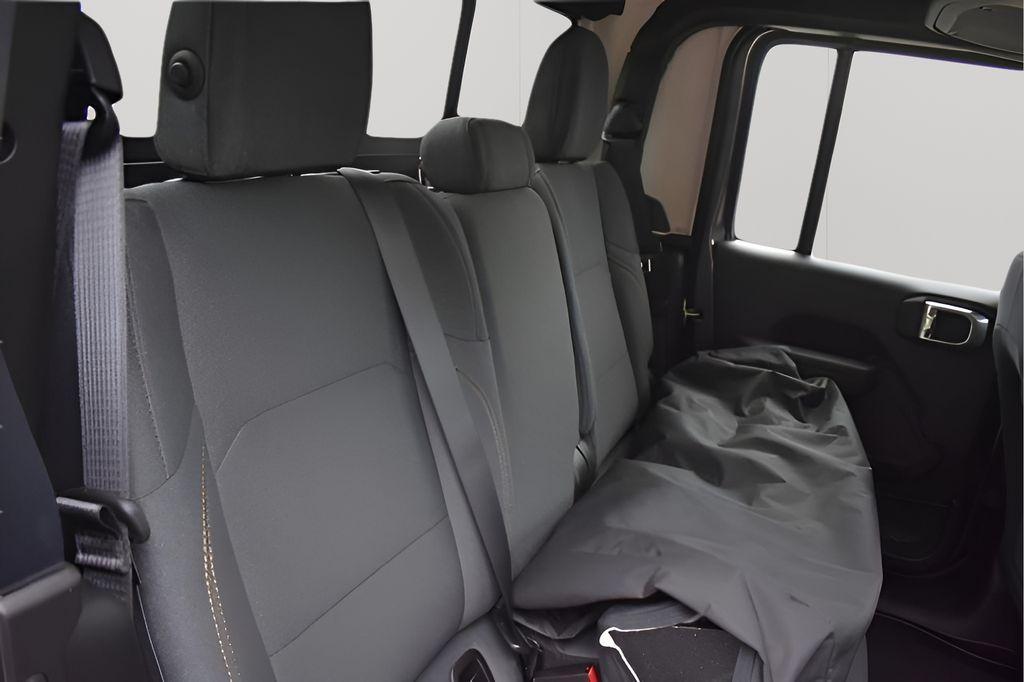 new 2025 Jeep Gladiator car, priced at $40,151