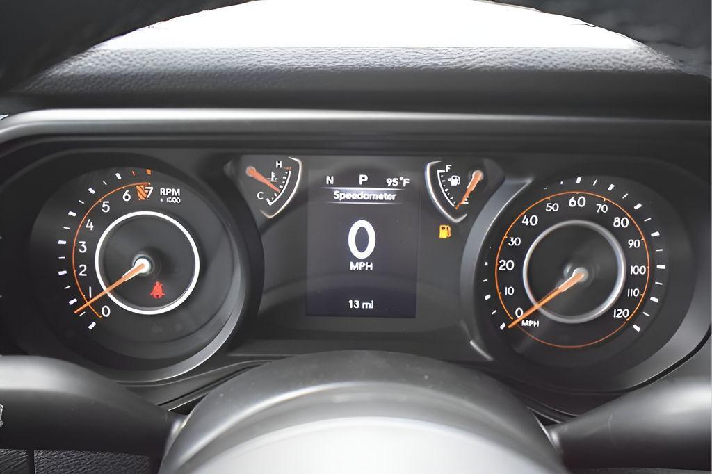 new 2025 Jeep Gladiator car, priced at $40,151