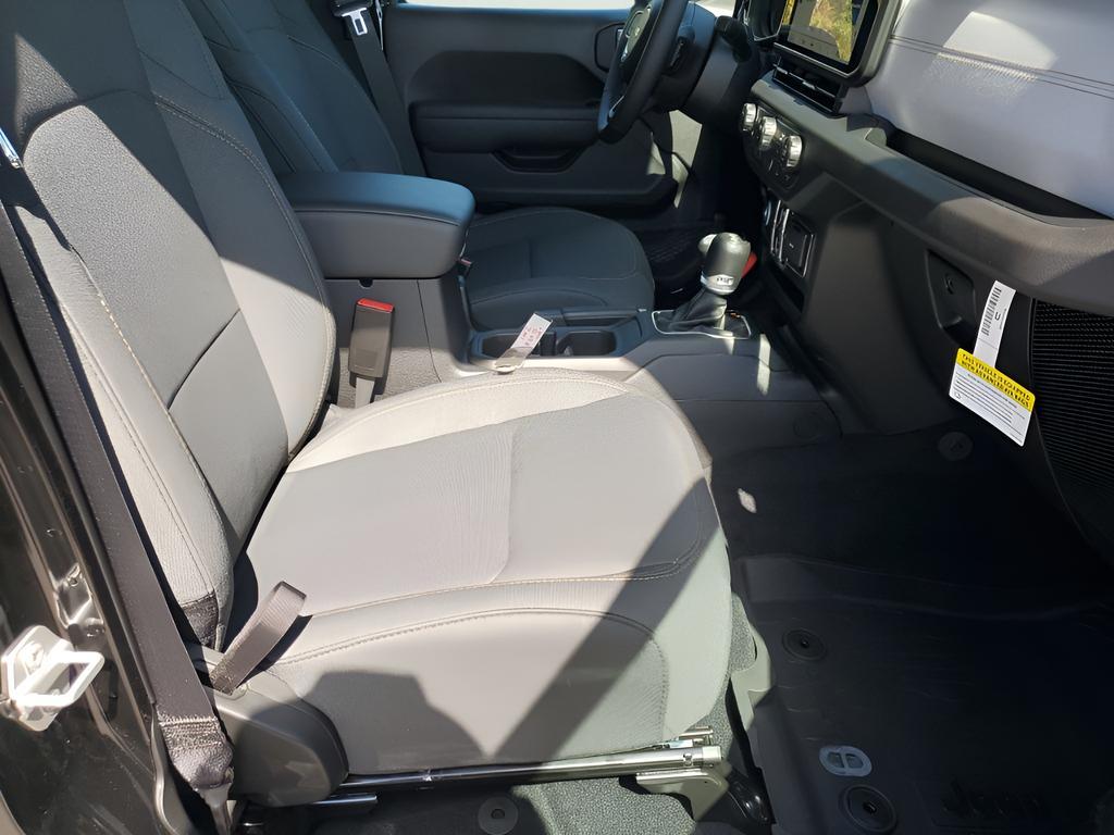 new 2025 Jeep Wrangler car, priced at $33,303