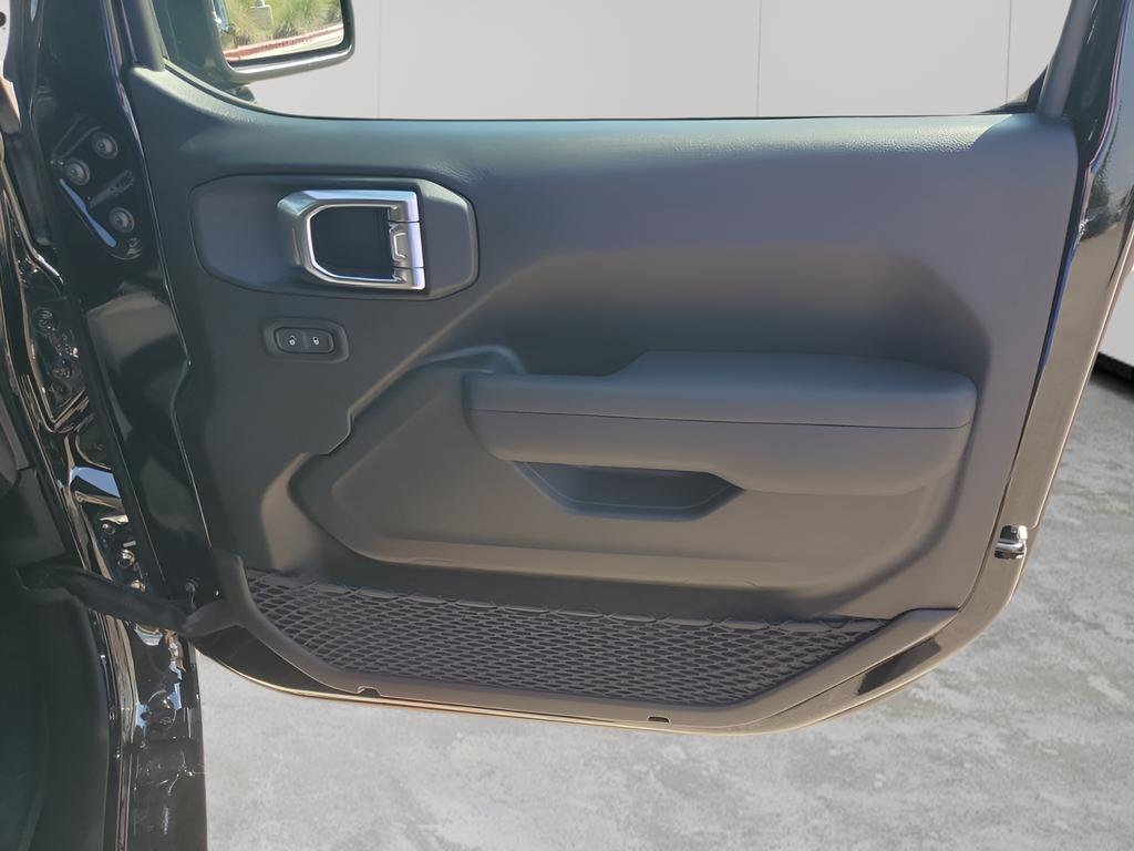 new 2025 Jeep Wrangler car, priced at $33,303