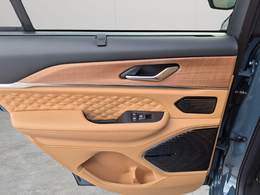 new 2026 Jeep Grand Cherokee car, priced at $64,482