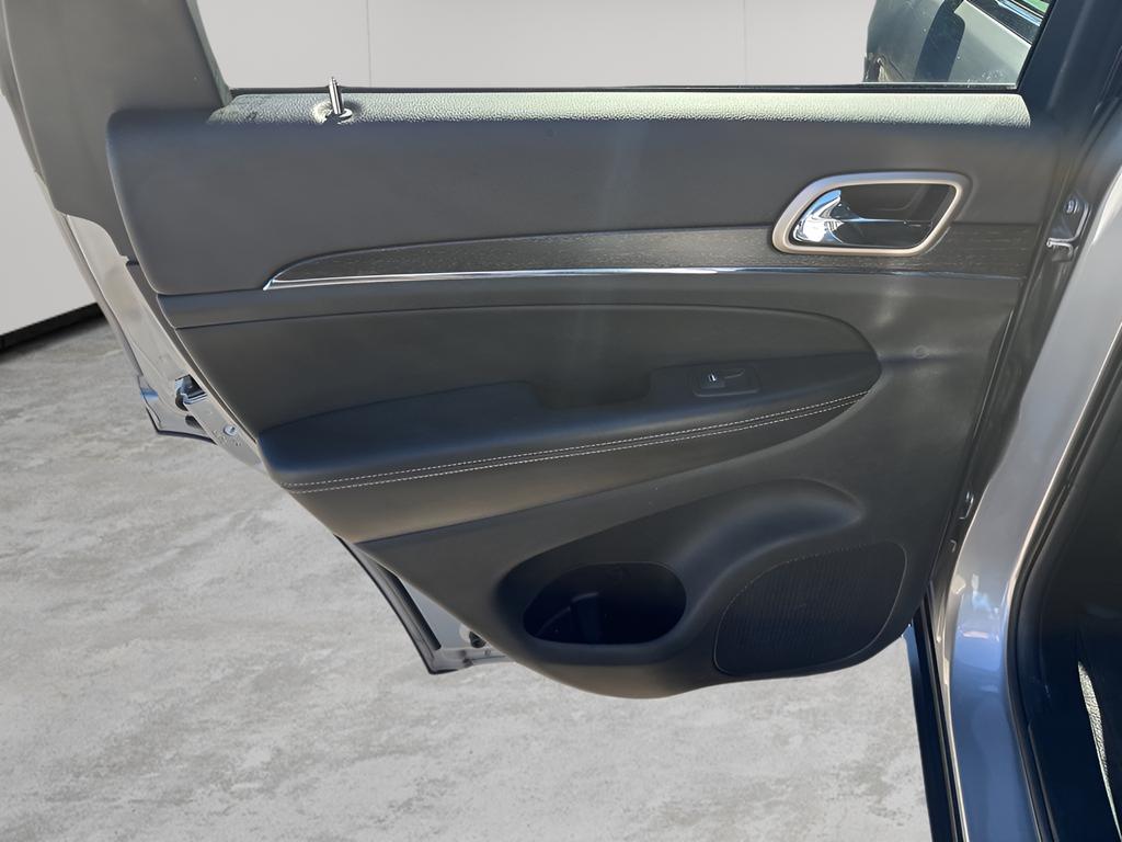 used 2017 Jeep Grand Cherokee car, priced at $17,796