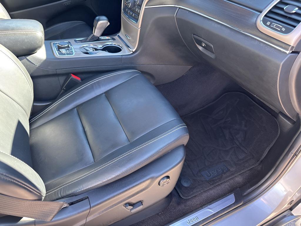 used 2017 Jeep Grand Cherokee car, priced at $17,796