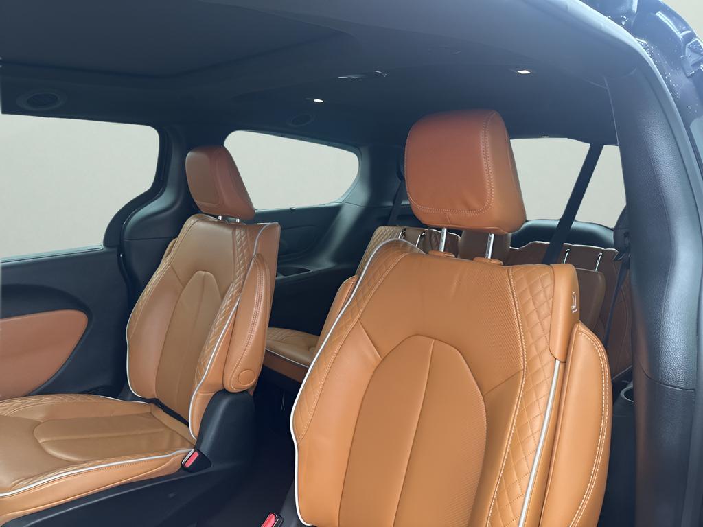 used 2023 Chrysler Pacifica Hybrid car, priced at $37,194