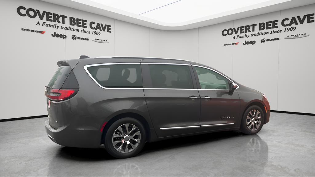 used 2023 Chrysler Pacifica Hybrid car, priced at $37,194