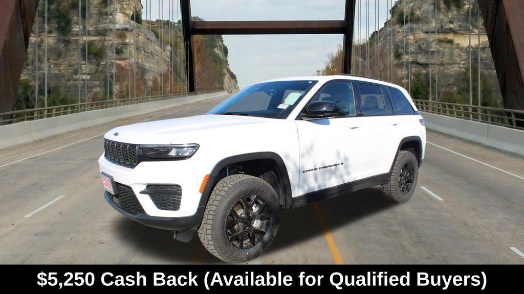 new 2025 Jeep Grand Cherokee car, priced at $46,882