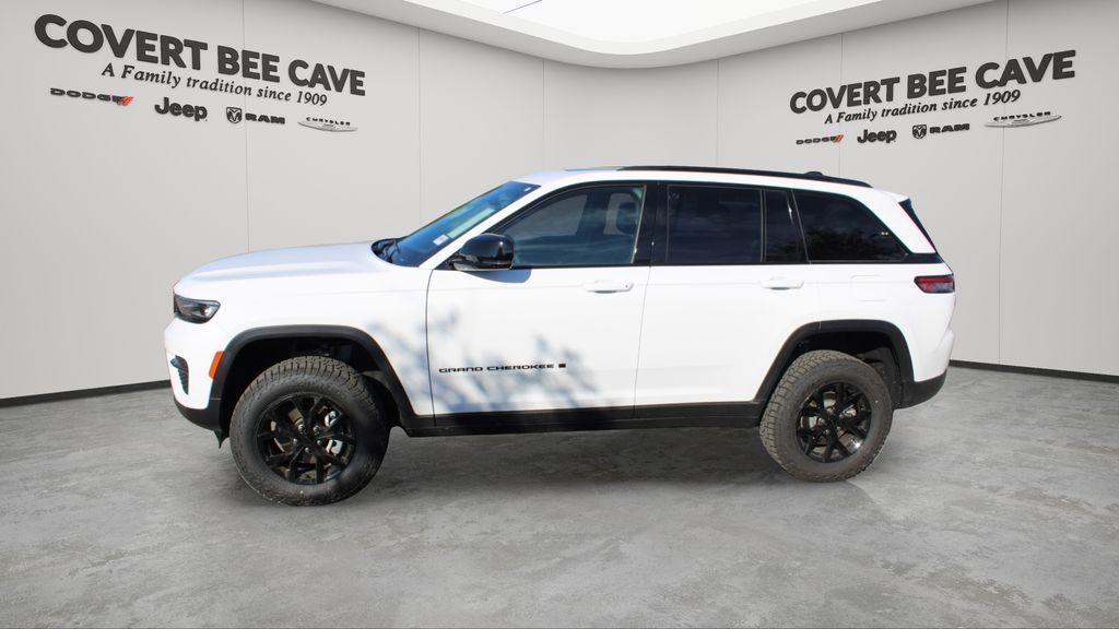 new 2025 Jeep Grand Cherokee car, priced at $46,882
