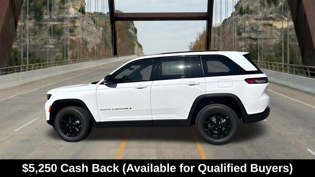 new 2025 Jeep Grand Cherokee car, priced at $33,799