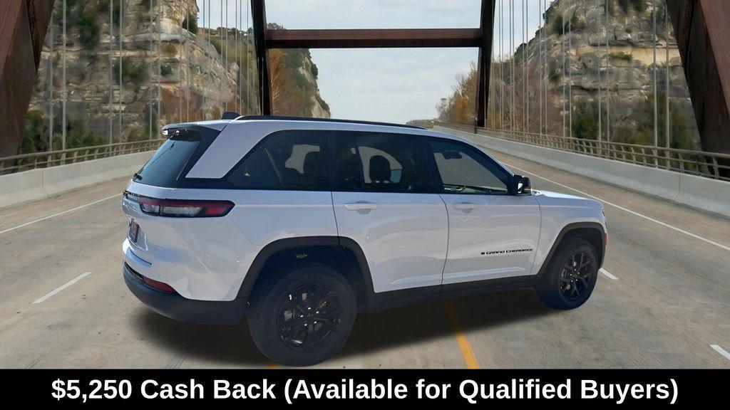new 2025 Jeep Grand Cherokee car, priced at $33,799