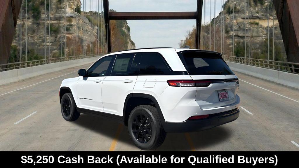 new 2025 Jeep Grand Cherokee car, priced at $33,799