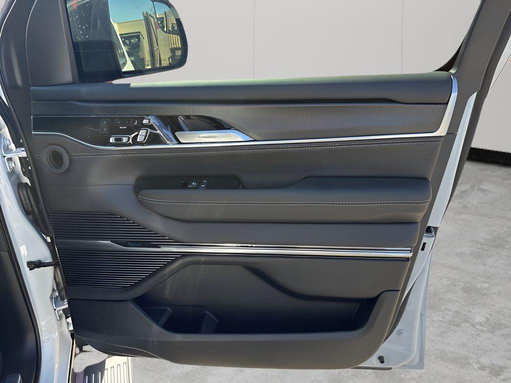 new 2026 Jeep Grand Wagoneer car, priced at $91,813