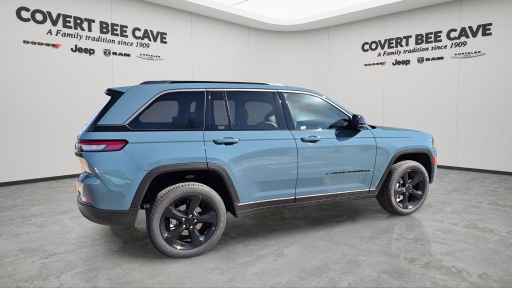 new 2026 Jeep Grand Cherokee car, priced at $50,074