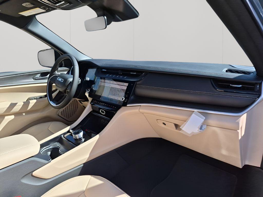 new 2026 Jeep Grand Cherokee car, priced at $50,074