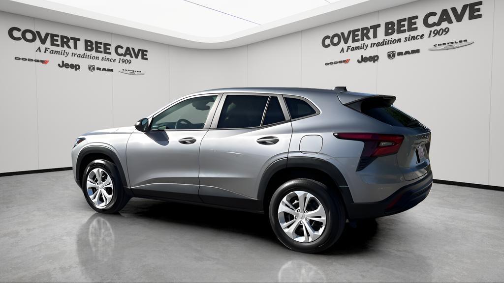 used 2024 Chevrolet Trax car, priced at $19,155