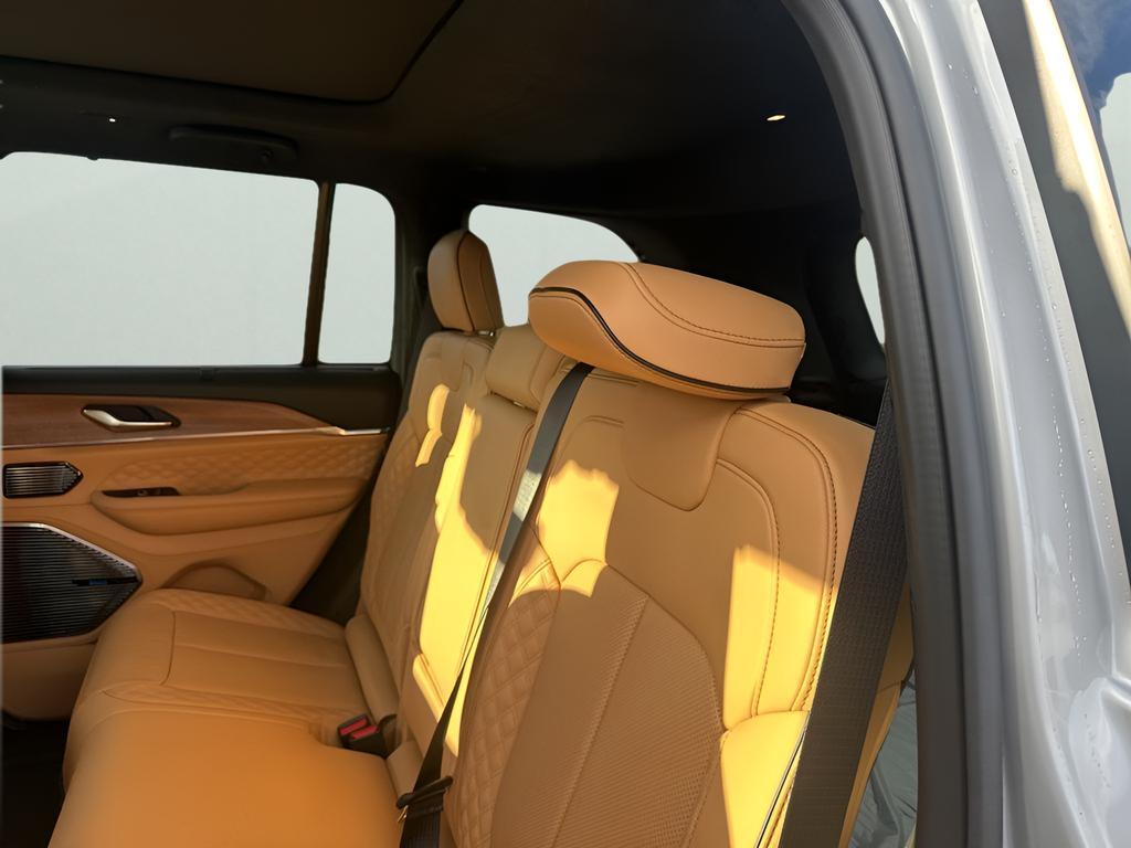 new 2025 Jeep Grand Cherokee car, priced at $64,175