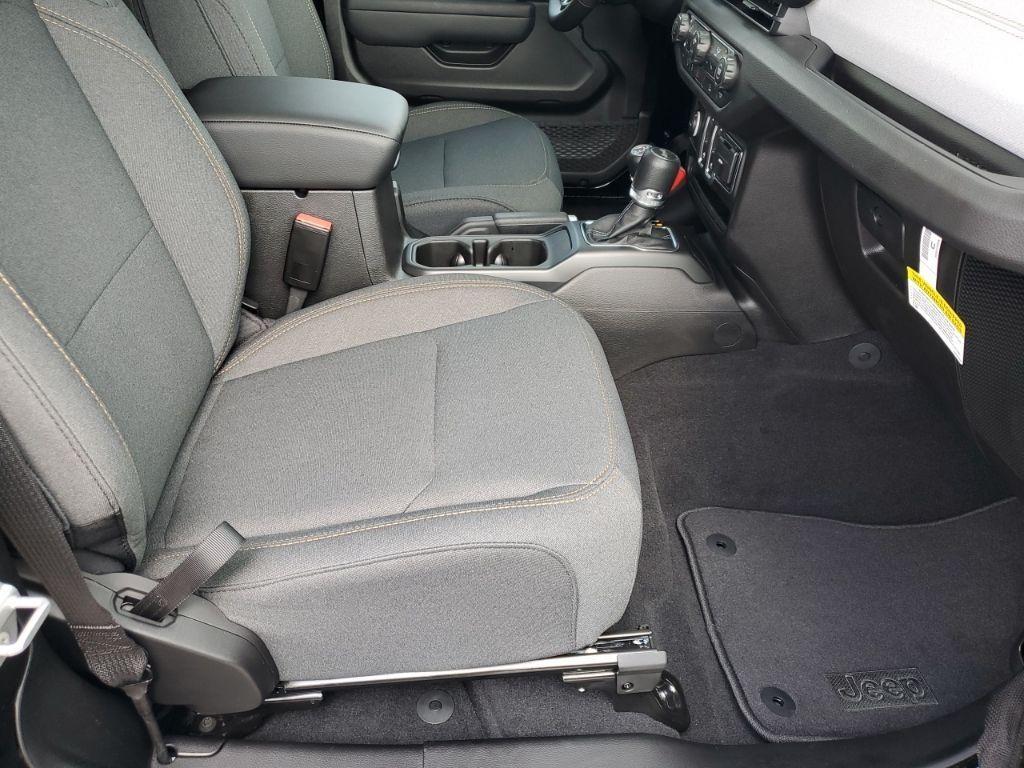 new 2026 Jeep Wrangler car, priced at $38,723