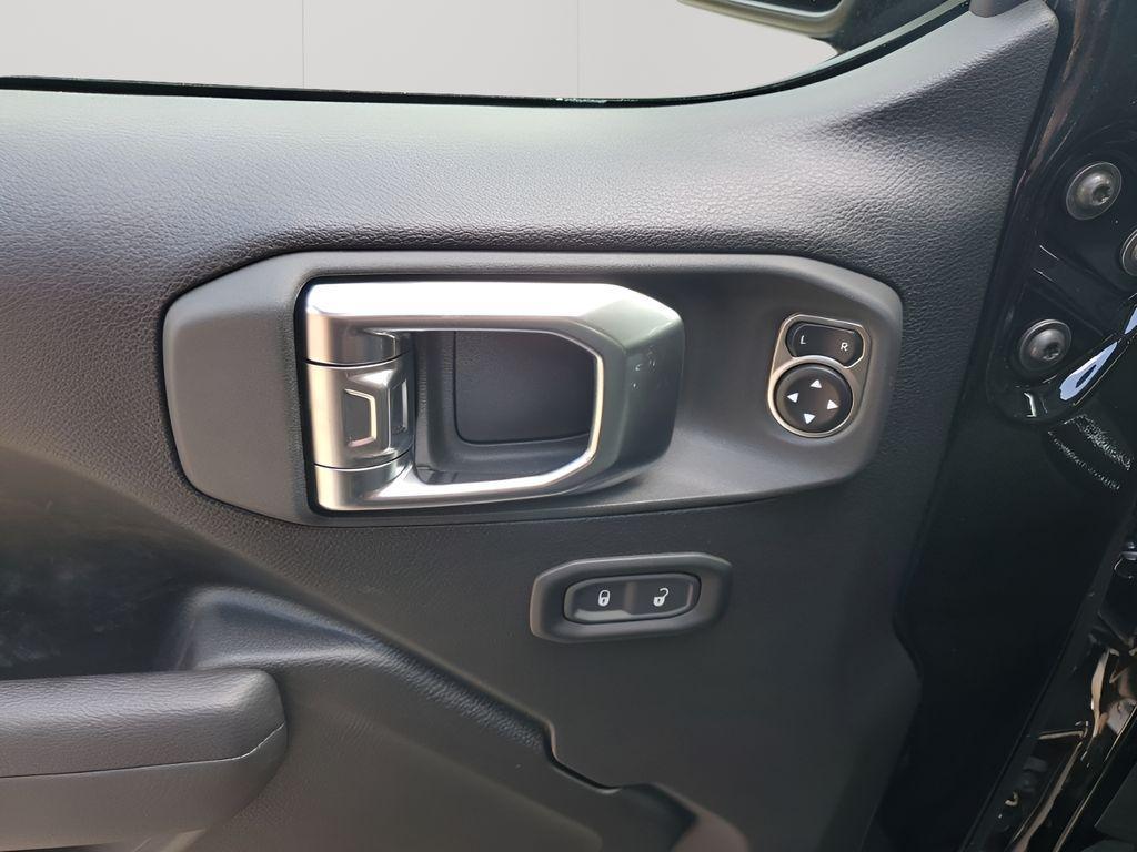 new 2026 Jeep Wrangler car, priced at $38,723