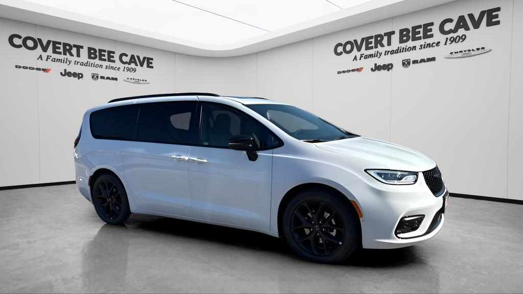 new 2026 Chrysler Pacifica car, priced at $47,235