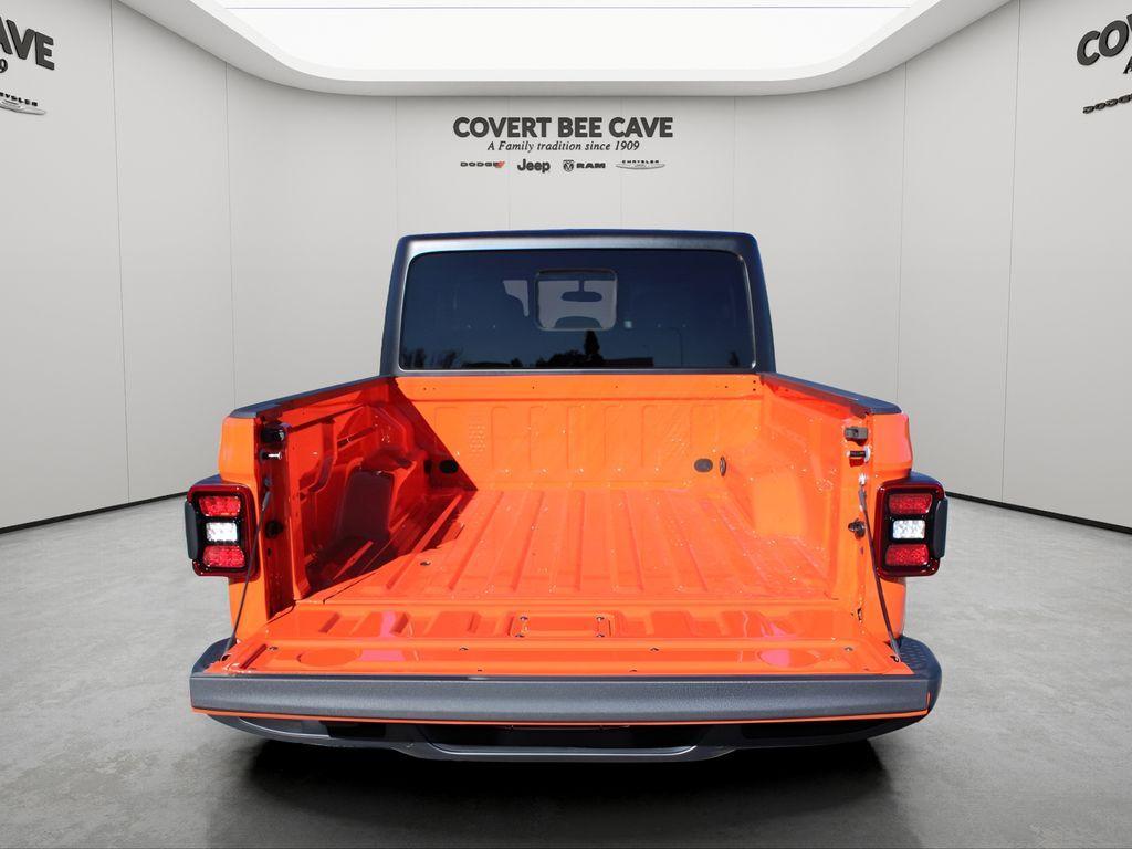 used 2023 Jeep Gladiator car, priced at $33,605