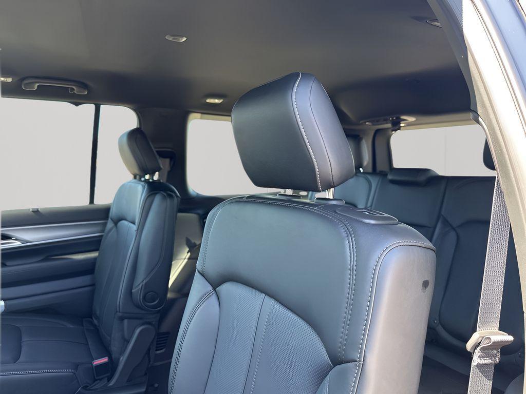 new 2026 Jeep Grand Wagoneer car, priced at $75,912