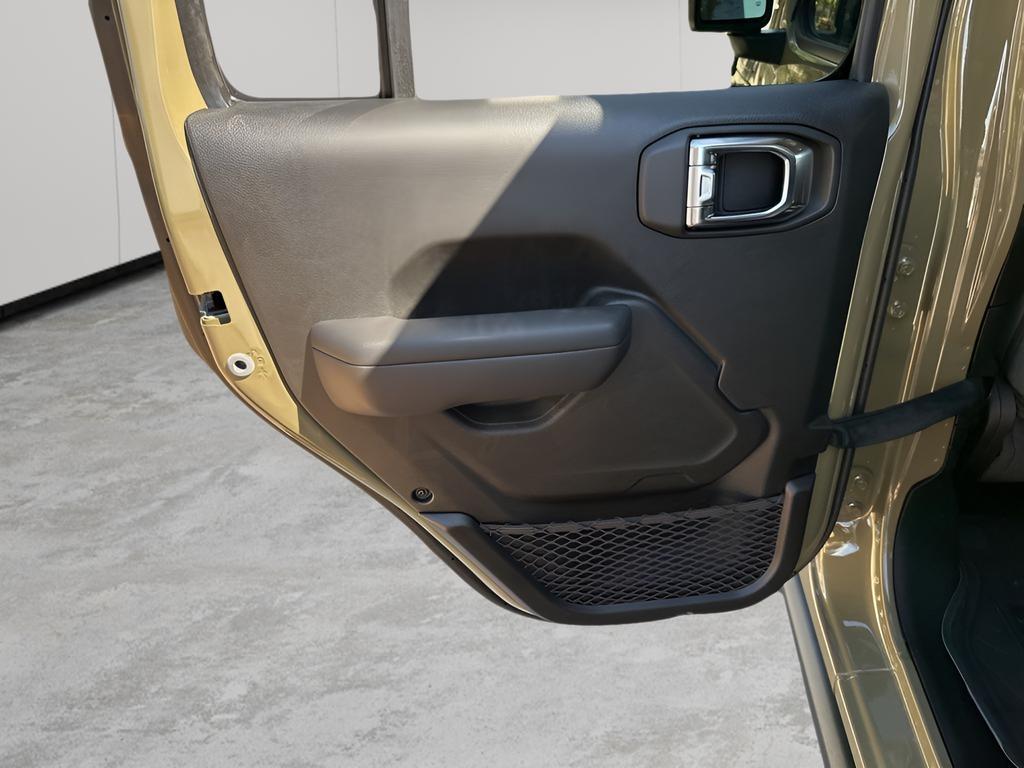 new 2025 Jeep Gladiator car, priced at $47,275