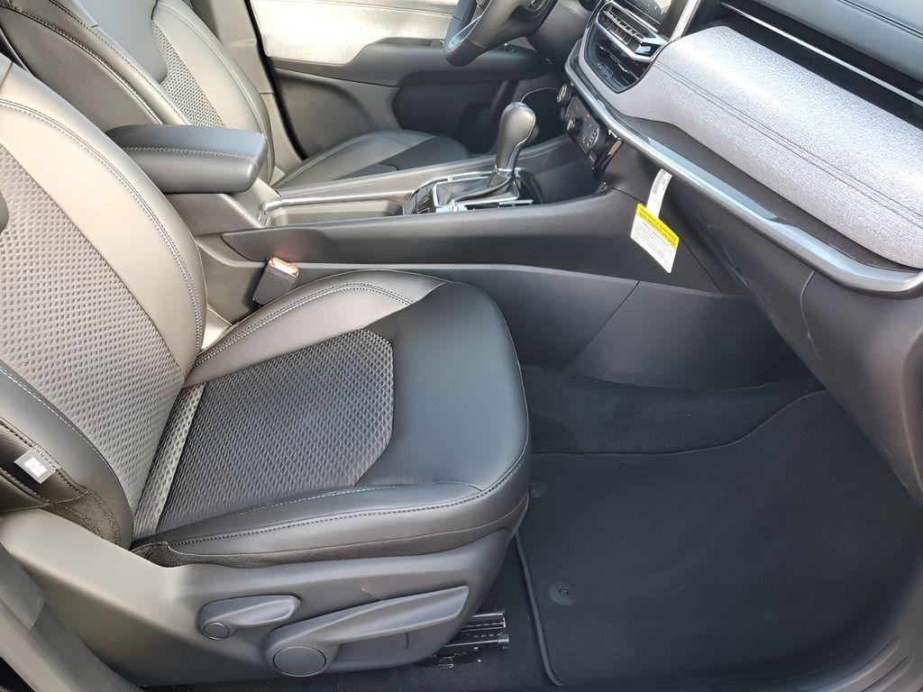 new 2026 Jeep Compass car, priced at $27,810