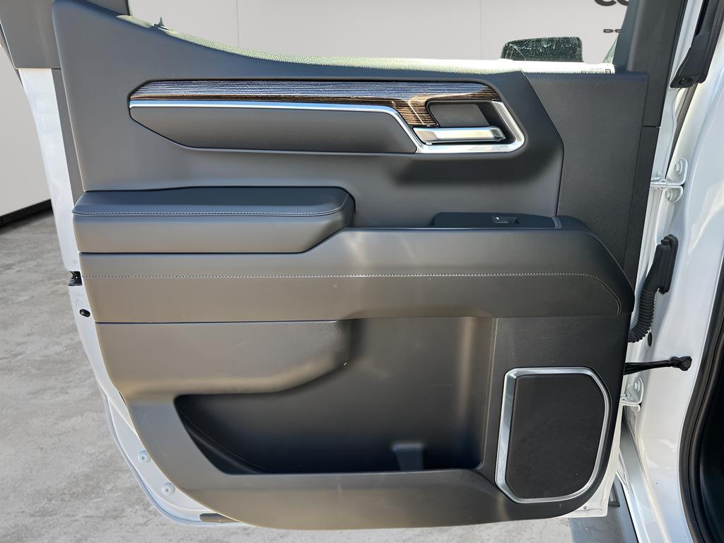 used 2024 GMC Sierra 1500 car, priced at $44,116