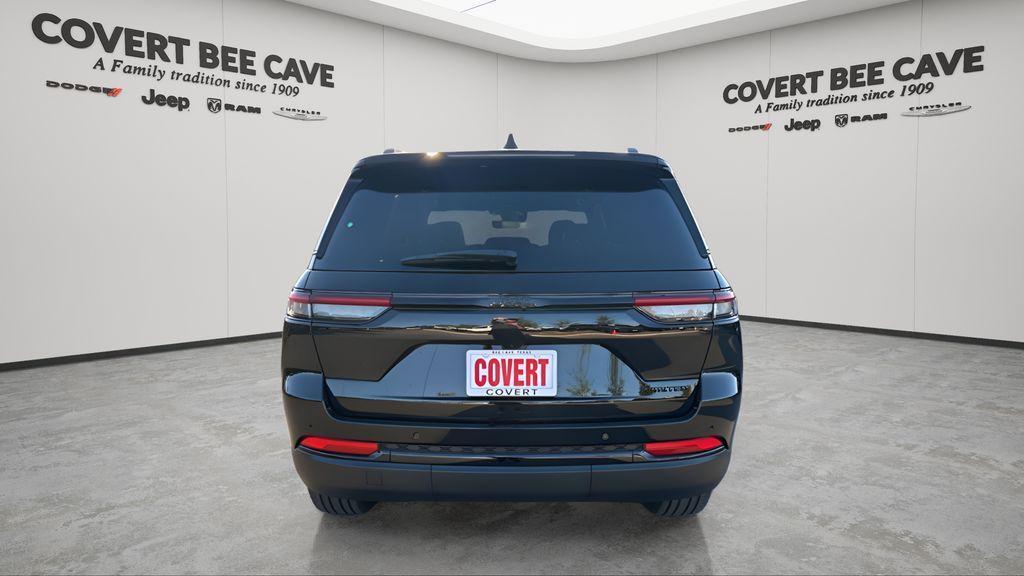 new 2025 Jeep Grand Cherokee car, priced at $37,823